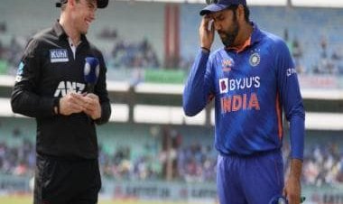 Watch: Rohit Sharma's brain-fade moment at toss in 2nd IND vs NZ ODI; Twitter reacts
