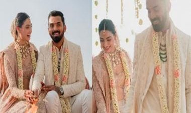 Do you know B'Town's latest bride Athiya Shetty's dreamy 'old rose' wedding lehenga took 10,000 hours of hard work?