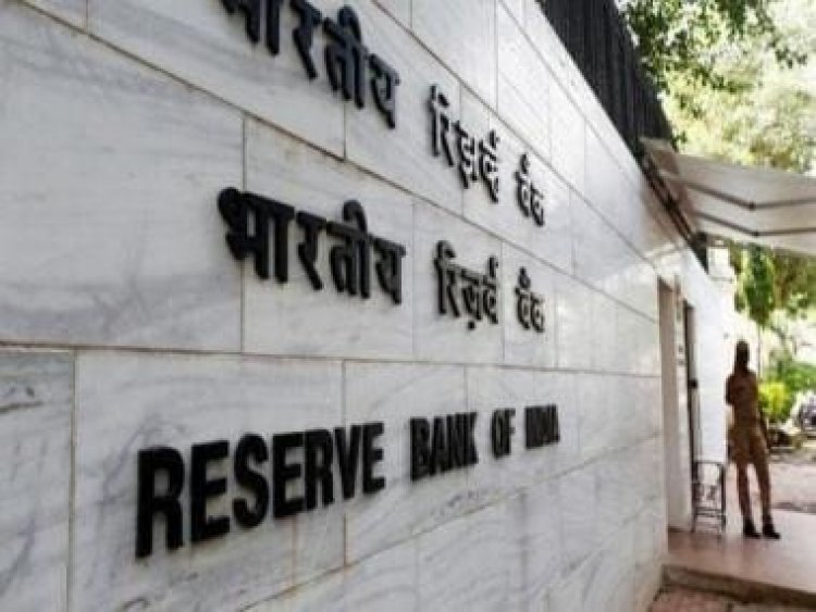 Writing on new banknotes makes them invalid? Know what RBI guidelines say