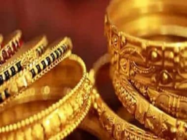 India plans to slash gold import duty to arrest smuggling