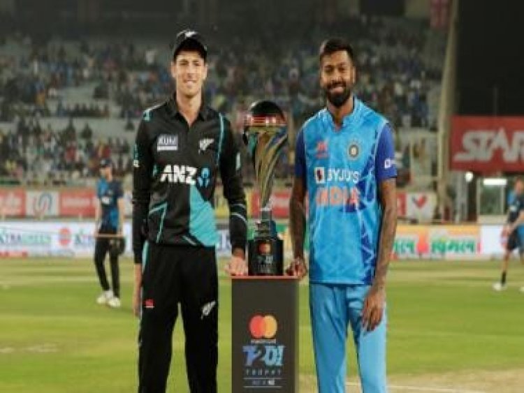 India vs New Zealand 1st T20I, LIVE Cricket Score: NZ 103/3; Kuldeep removes Phillips
