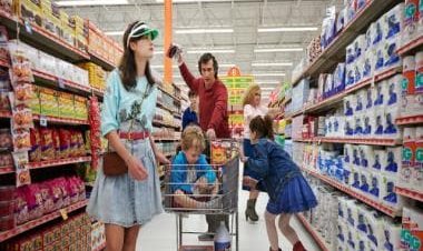 White Noise is a disgracefully disjointed discourse on a dysfunctional family