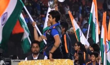 Watch: U-19 Women's T20 World Cup champions get victory lap during India vs New Zealand 3rd T20I