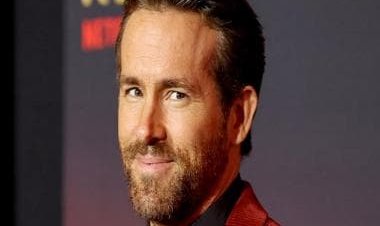 Ryan Reynolds joins journalism students during mock broadcast at Toronto college; watch