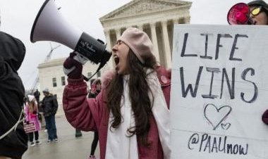 Class Act: Google targeting poor US women, not rich ones, with anti-abortion ads