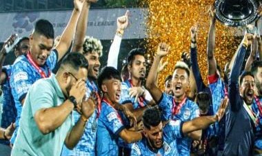 Watch: Mumbai City lift ISL League Winners' Shield after East Bengal game