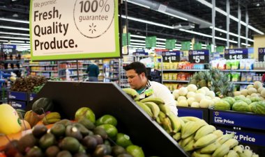 Walmart Stock Slumps As Retailer Echoes Consumer Spending Caution After Q4 Earnings Beat
