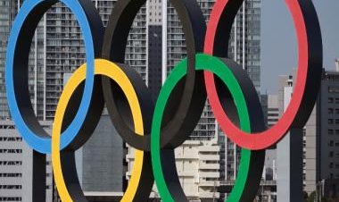 Australia joins UK, France and 32 other nations seeking to ban Russian athletes from the Paris Olympics