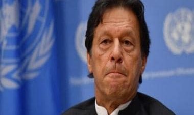 WATCH: Pakistan police adopts 'unique' method to arrest Imran Khan supporters