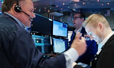 Stocks Edge Higher, Target Earnings, Occidental, Zoom, Goldman Investor Day - Five Things To Know