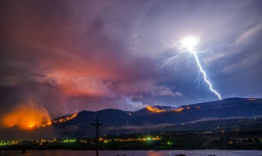 An incendiary form of lightning may surge under climate change