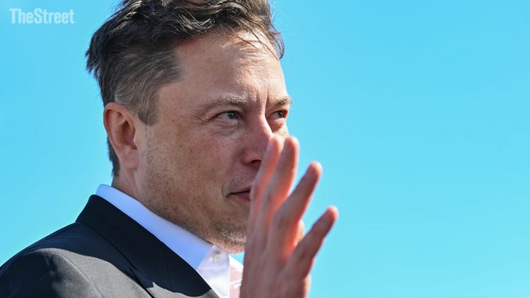 Elon Musk Says Investors Should Avoid This Costly Mistake in Times of Crisis
