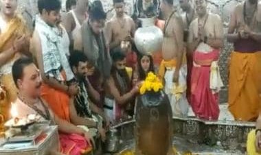 Watch video: Virat Kohli-Anushka Sharma offer prayers at Ujjain's Mahakaleshwar temple