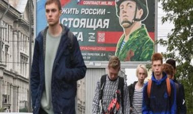 Despite reports of largescale loss of soldiers in Bakhmut, Russia plans to hire additional 400,000 troops