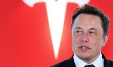 Elon Musk Uses an Old Photo to Value Farmers