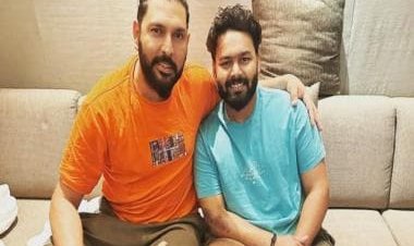 'This champion is going to rise again': Yuvraj Singh after meeting Rishabh Pant