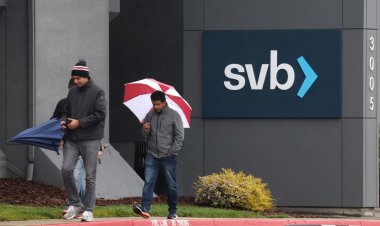 SVB Collapse: Why Customers Are Keeping Money At Bank