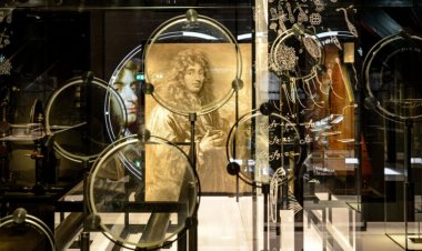 The mystery of Christiaan Huygens’ flawed telescopes may have been solved