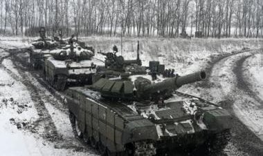 Is Russia taking archaic Stalin-era tanks out of storage for Ukraine war?