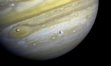Baby Jupiter glowed so brightly it might have desiccated its moon