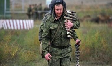 Putin's drive to expand Armed Forces intensifying labour shortages in Russia's economy