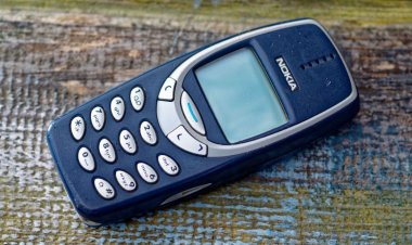 What's Old Is New Again, so Gen Z Is Bringing Back this 'Dumb' Tech