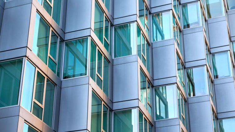 Here's How to Negotiate a Better Rent Deal With Your Landlord