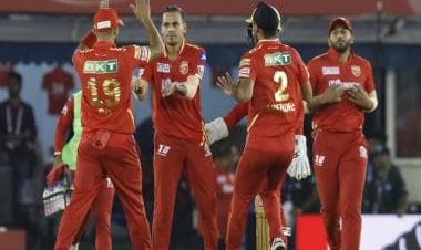 IPL 2023: Floodlights malfunction leads to near-30 minute delay in PBKS vs KKR