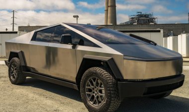 Elon Musk Makes a Bold Prediction About the Cybertruck