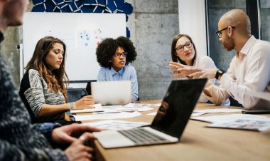 These Are the Jobs Researchers Say Are 'Safe' From Artificial Intelligence (And Who's At Risk)