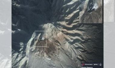 Eruption in Russia's Kamchatka poses increased threat to air traffic