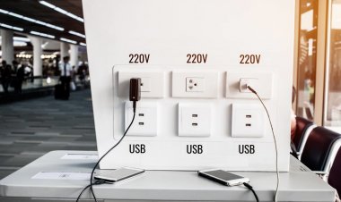 Why the FBI Says Charging Your Phone In Public Is Not a Good Idea