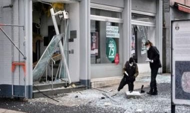 Fond of cash, Germans fret over exploding ATMs, suspect neighbouring Dutch