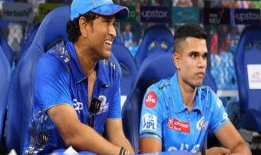 Watch: Sachin Tendulkar and son Arjun share their emotions after latter's IPL debut