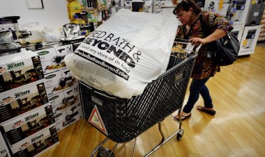 Bed Bath & Beyond, Meme Stock Favorite, Plummets After Chapter 11 Bankruptcy Filing