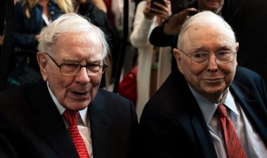 Charlie Munger Warns of 'Bad' Commercial Real Estate Loans at Banks
