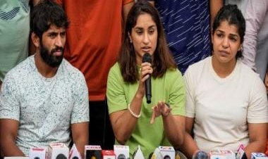 'Anurag Thakur tried to hush up matter': Vinesh Phogat alleges amid Wrestlers' protest