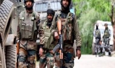 J&amp;K: Two militants killed in police encounter in Baramulla