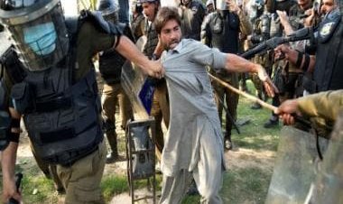 Pakistan: 540 more leaders and workers of Imran Khan's party arrested in Punjab