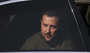 Ukrainian President Volodymyr Zelenskyy arrives in Rome for talks with Pope, Meloni