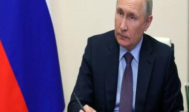 Russian celebrities labelled as 'foreign agents' for supporting Ukraine challenge Putin in court