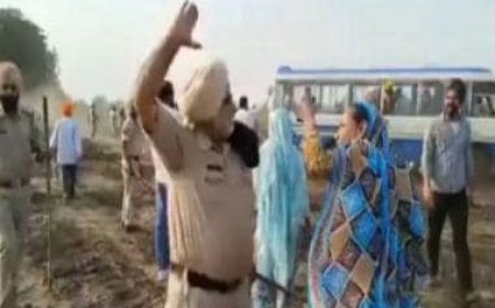WATCH: In AAP's Punjab, cop slaps hapless woman in Gurdaspur as farmers protest land acquisition