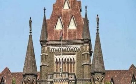 Sameer Wankhede trying to show SRK messages as 'certificate of integrity,' says CBI