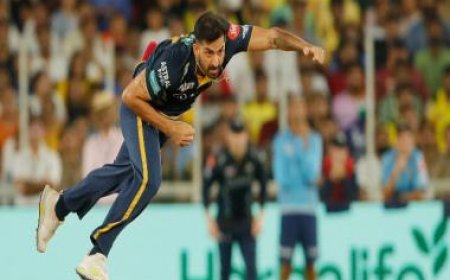 IPL 2023 Final: Mohit Sharma's rhythm was broken, nobody should have said anything to him, says Sunil Gavaskar