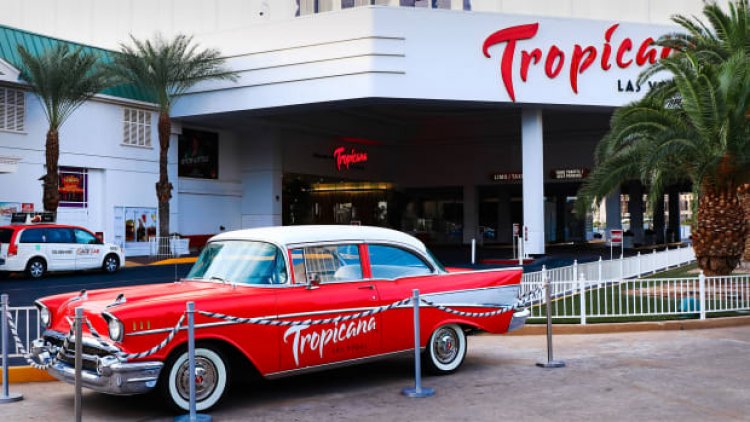 Botched Deal Could Mean the End of a Las Vegas Strip Icon