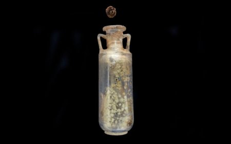 An old perfume bottle reveals what some ancient Romans smelled like