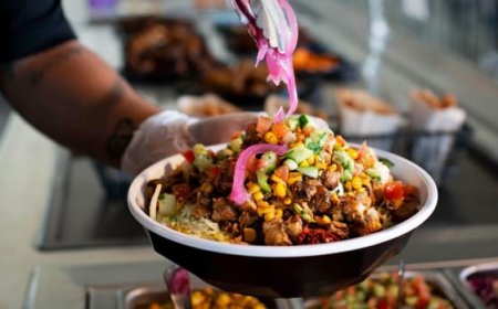 One Major Restaurant Chain Stimulates Investors' Appetites With Big News