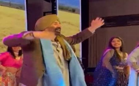 Sunny Deol's energetic dance moves at son Karan’s sangeet function goes viral