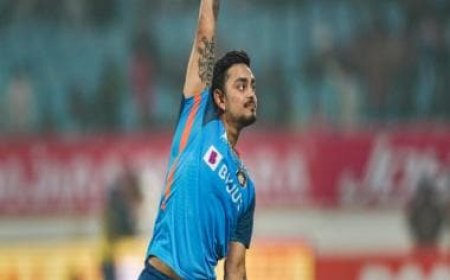 Ishan Kishan vs Srikar Bharat: Who should be India's Test wicket-keeper on the West Indies tour?