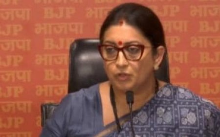 Opposition Meeting: Smriti Irani thanks Congress for realising it can't defeat BJP alone